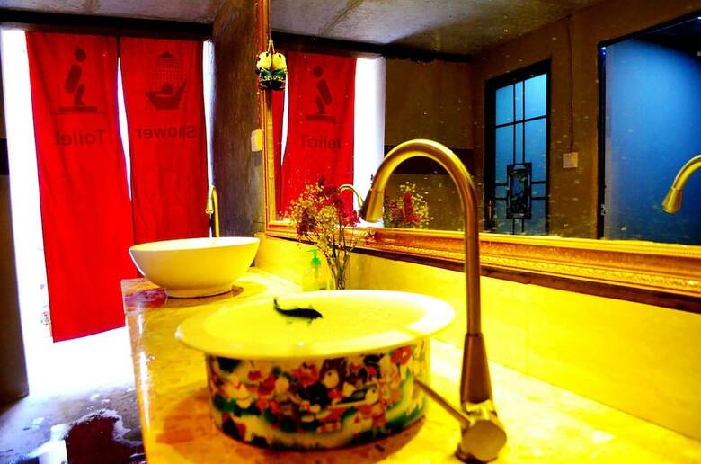 Hostal Ando Tibetan Inn