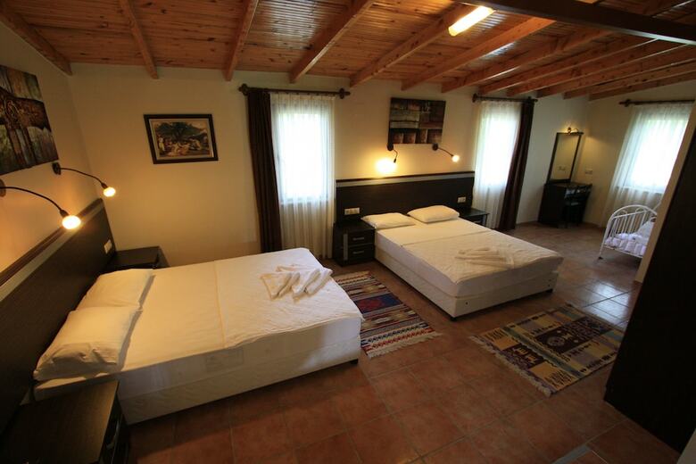 Hotel Holiday Calbis