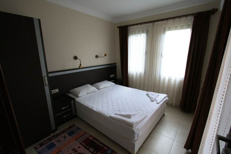 Hotel Holiday Calbis