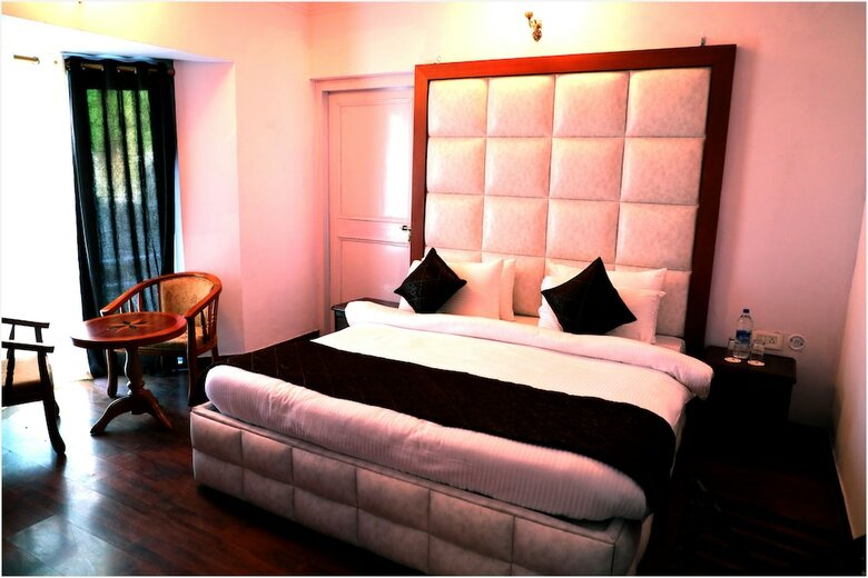 Hotel The Swiss Village Resort