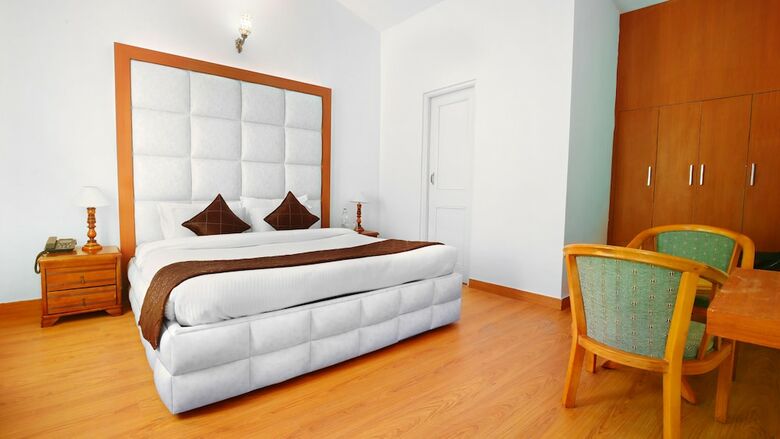 Hotel The Swiss Village Resort