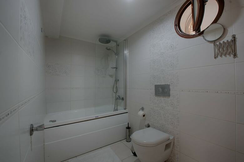 S3 Orange Exclusive Hotel