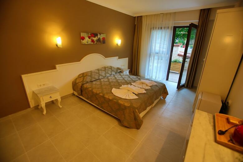 S3 Orange Exclusive Hotel