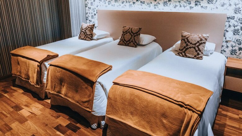 Chris Park Hotel
