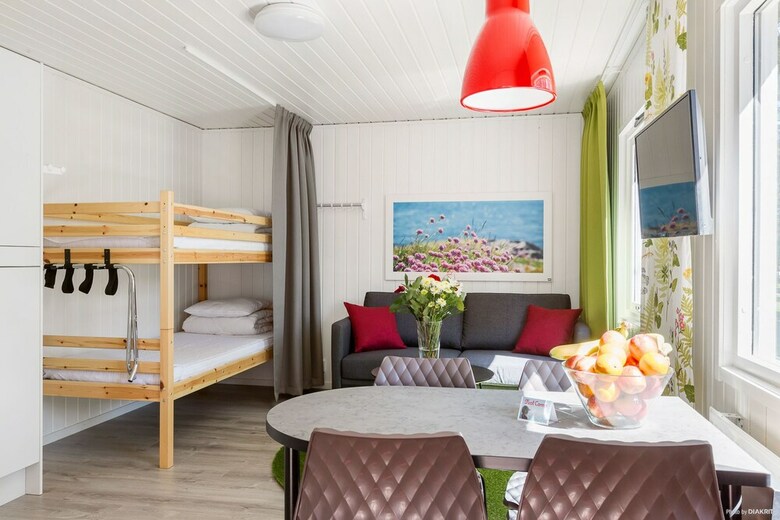 First Camp �hus