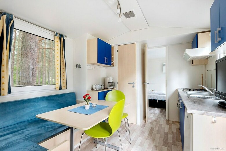 First Camp �hus