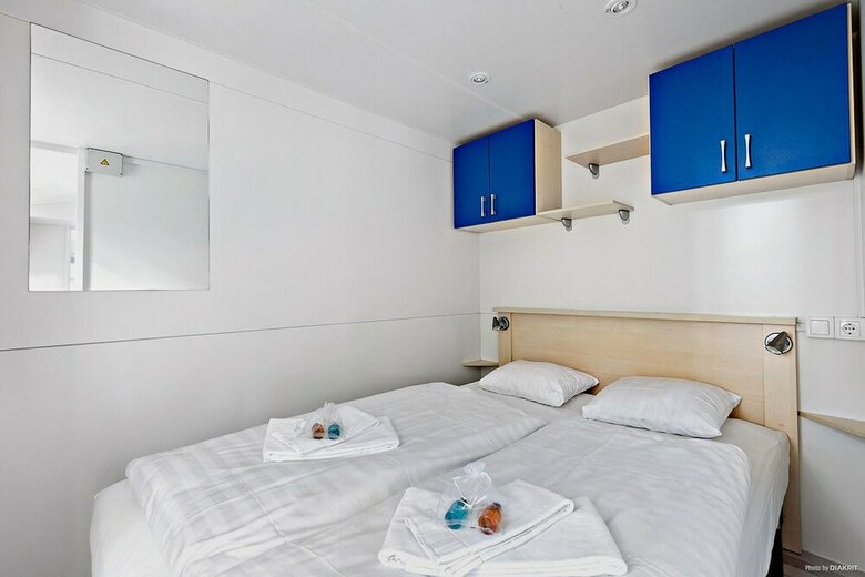 First Camp �hus