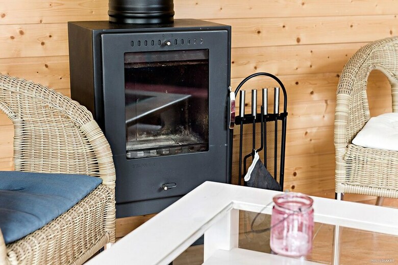 First Camp �hus