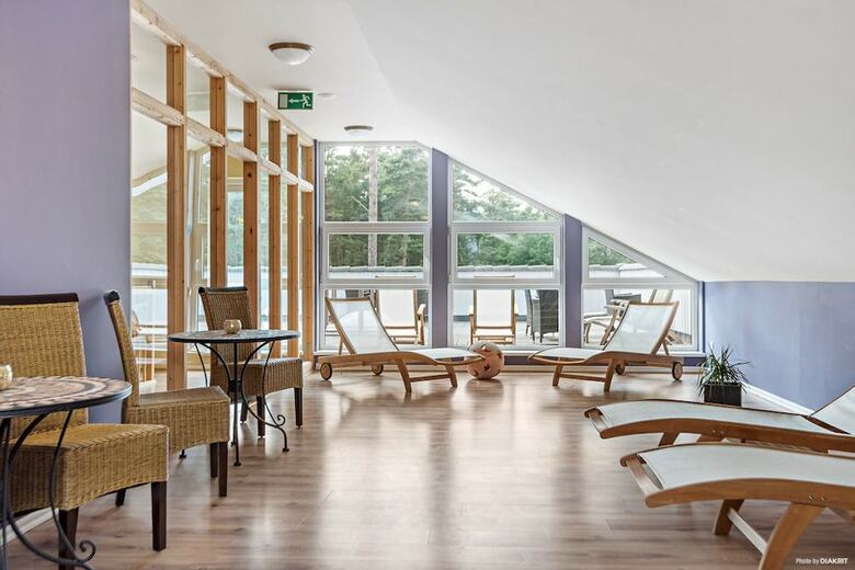 First Camp �hus