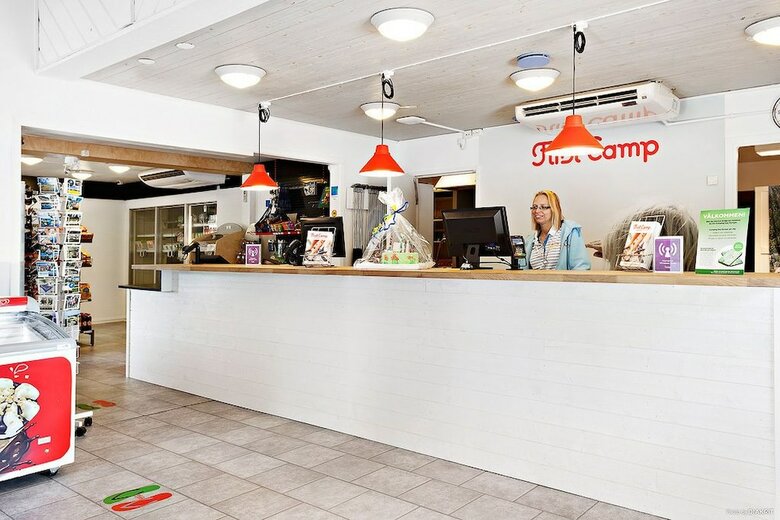First Camp M�lle