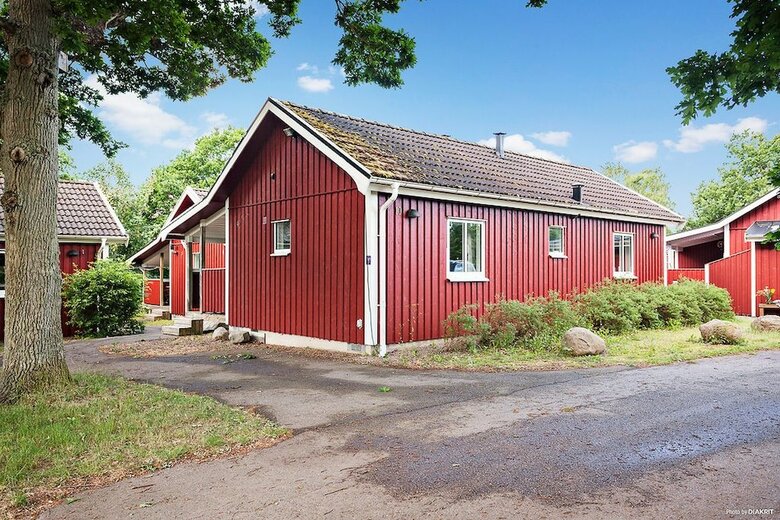 First Camp M�lle