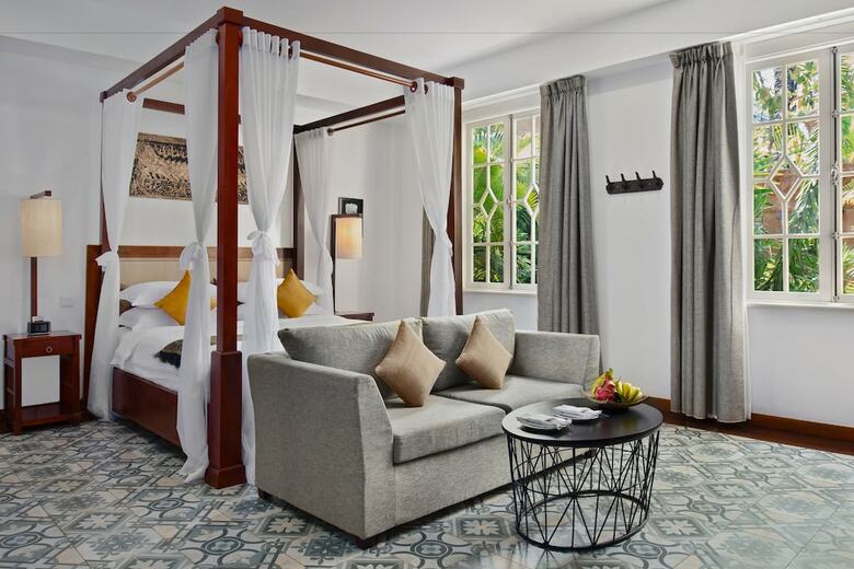 Palace Gate Hotel & Resort