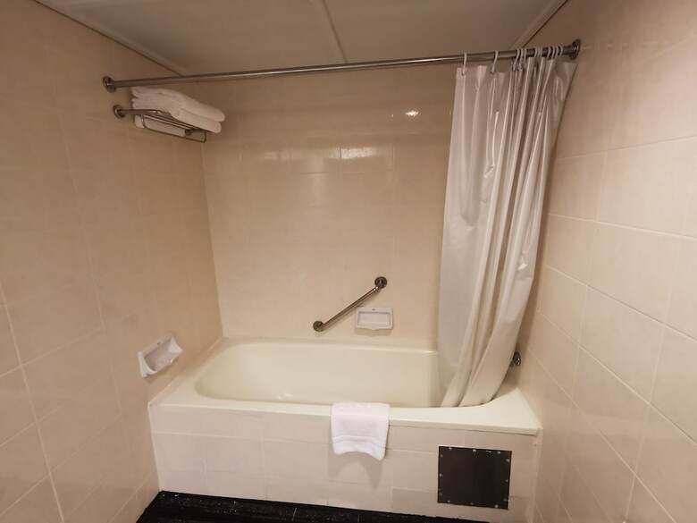 Tongtara Riverview Hotel