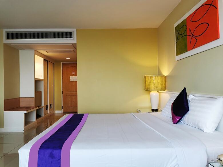 Tongtara Riverview Hotel