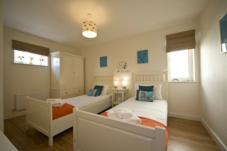 The Beach House & Porth  Sands Apartments