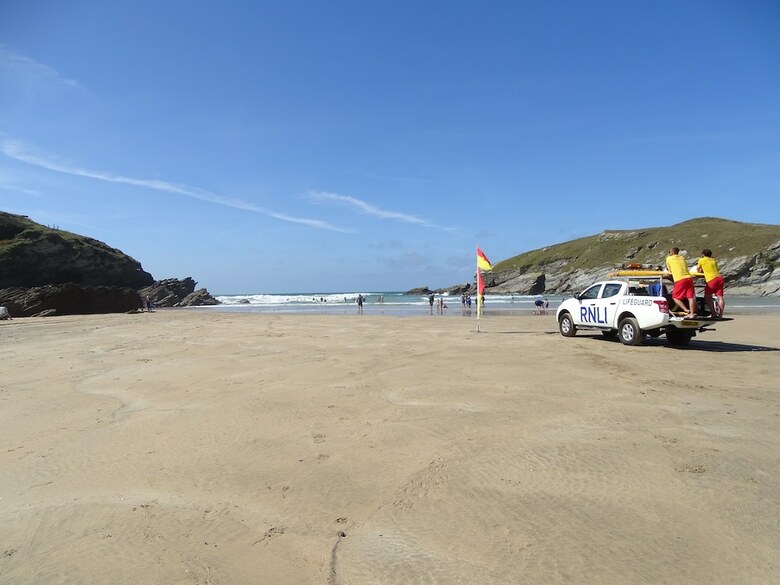 The Beach House & Porth  Sands Apartments