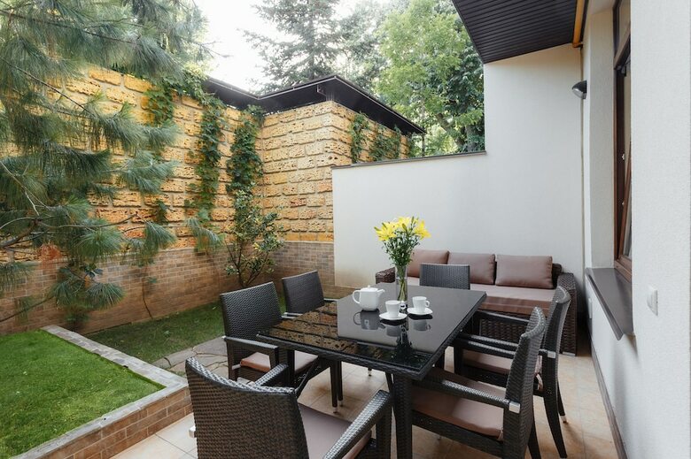 Arcadia Villa