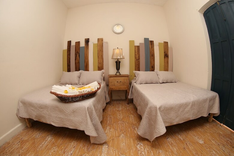 Hotel Hostel Punto 72