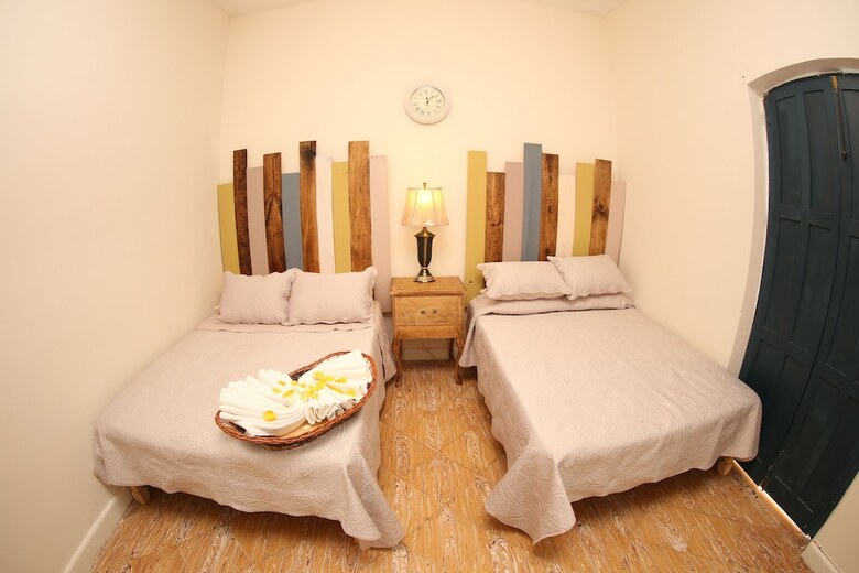 Hotel Hostel Punto 72