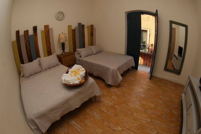 Hotel Hostel Punto 72