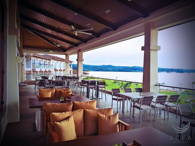 Hotel Acea Subic Bay