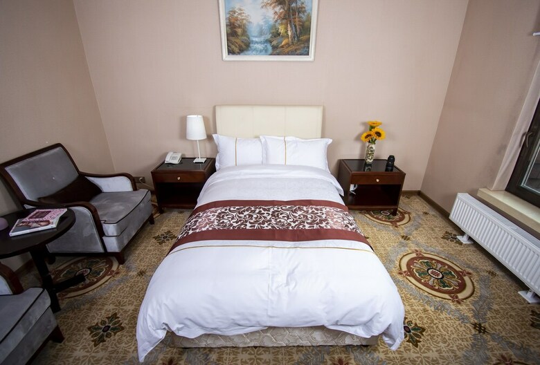 Mika Hotel