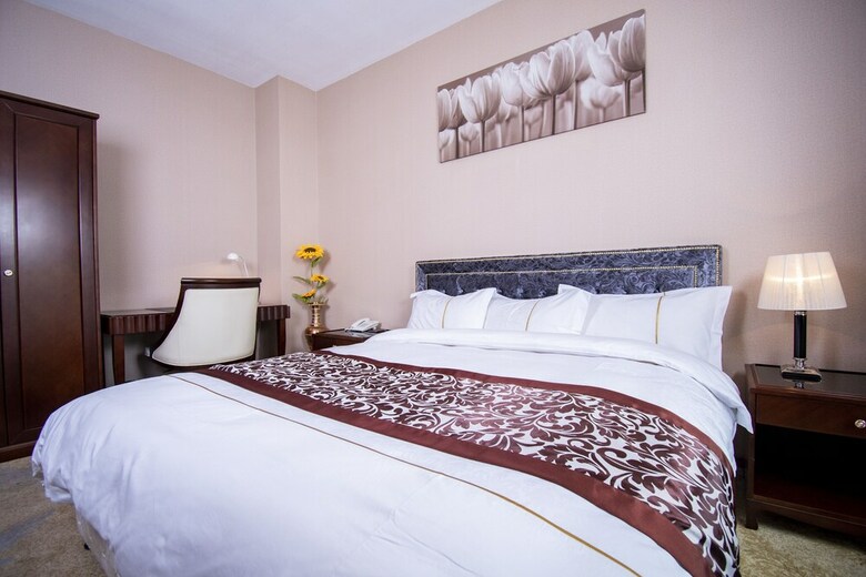 Mika Hotel