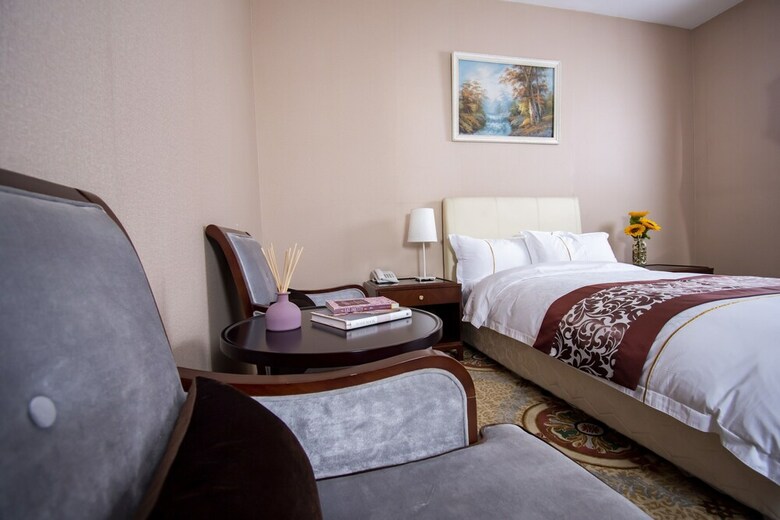Mika Hotel
