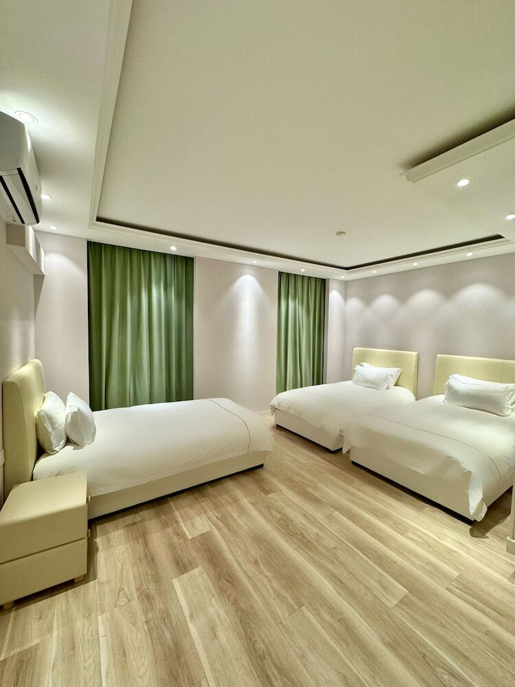 Mika Hotel