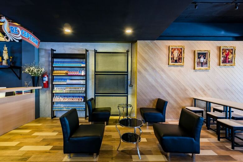 Hostal Phuket Marine Poshtel