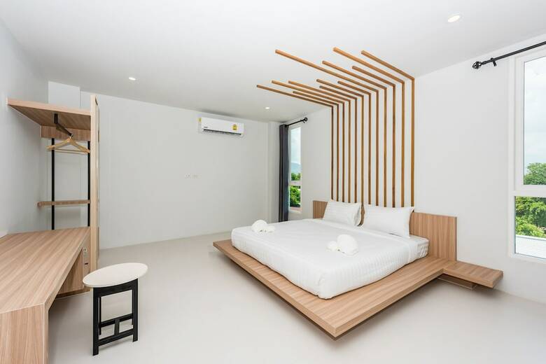 Hostal Phuket Marine Poshtel
