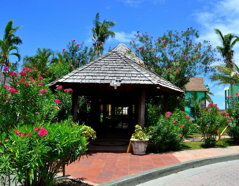 Hotel Emerald Beach Resort