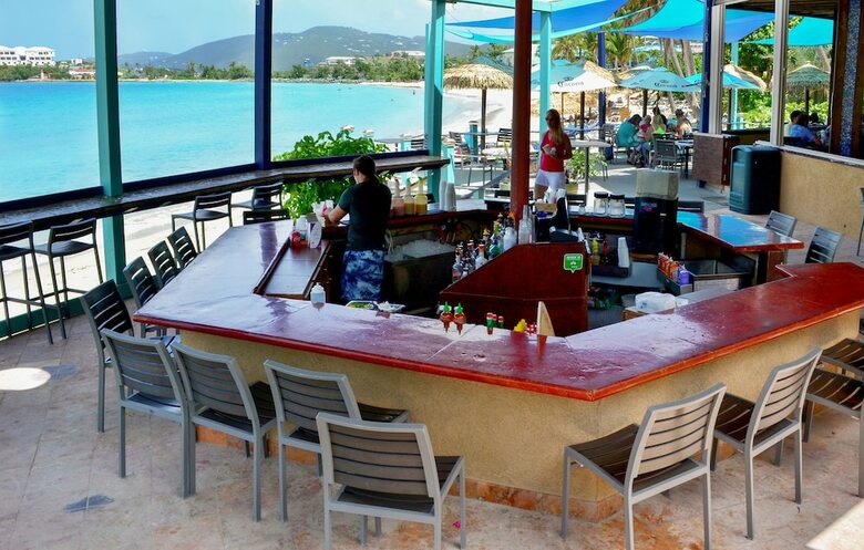 Hotel Emerald Beach Resort