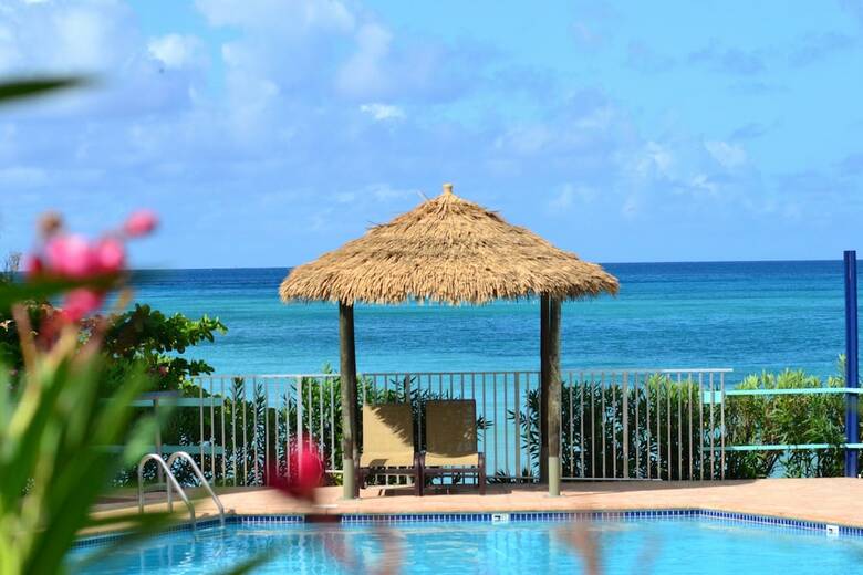 Hotel Emerald Beach Resort