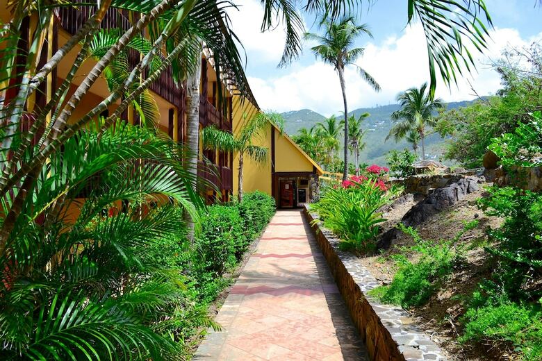 Hotel Emerald Beach Resort