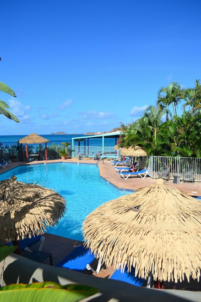 Hotel Emerald Beach Resort