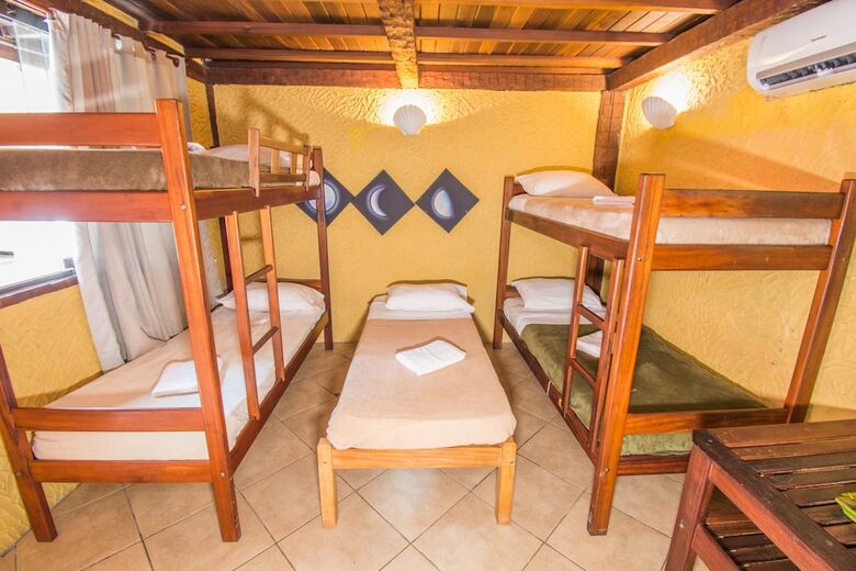 Hostal Bamboo B�zios Hostel