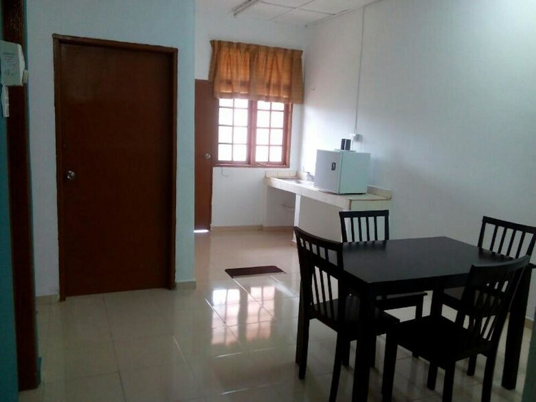 Bed & Breakfast Anggerik Residence