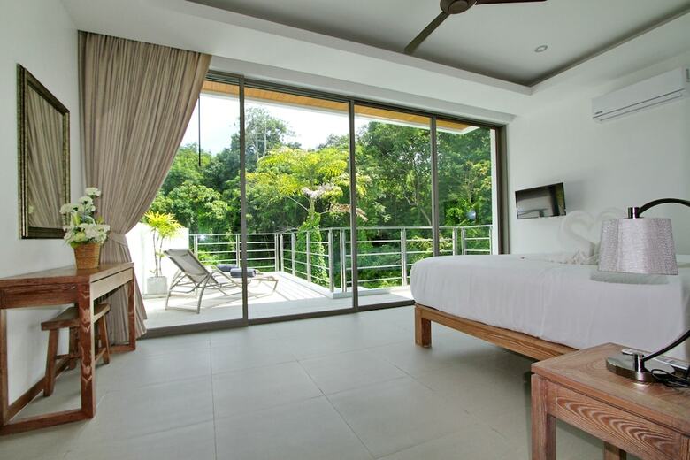 Ya Nui Beach Villas