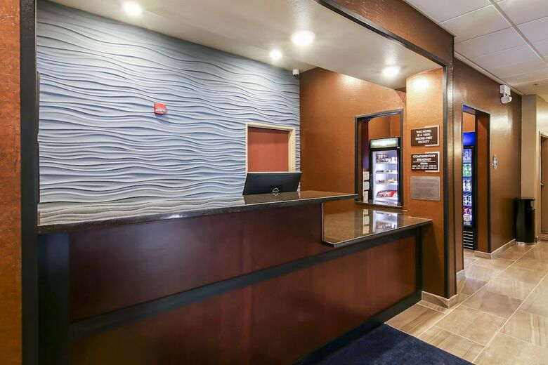 Hotel Cobblestone Inn & Suites - Menomonie