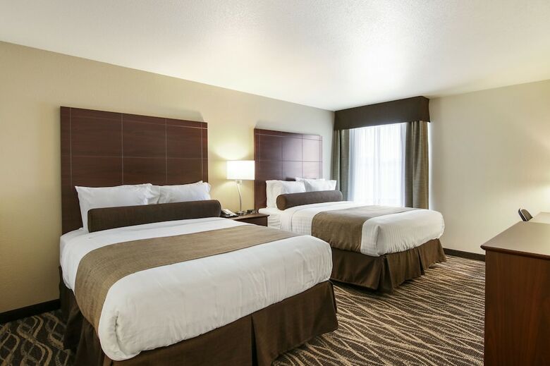 Hotel Cobblestone Inn & Suites - Menomonie