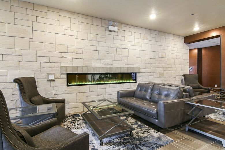 Hotel Cobblestone Inn & Suites - Menomonie