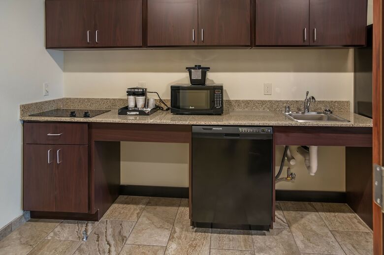 Hotel Cobblestone Inn & Suites - Menomonie