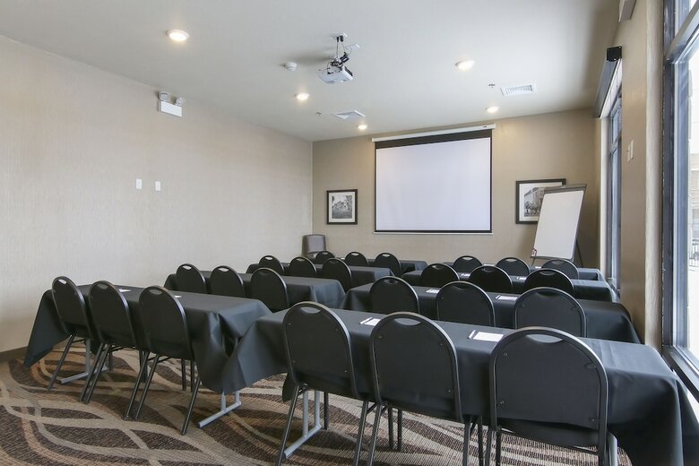 Hotel Cobblestone Inn & Suites - Menomonie