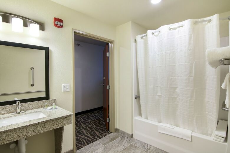 Hotel Cobblestone Inn & Suites - Menomonie