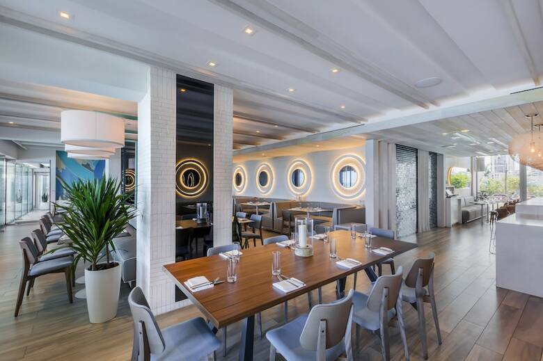 Serafina Beach Hotel