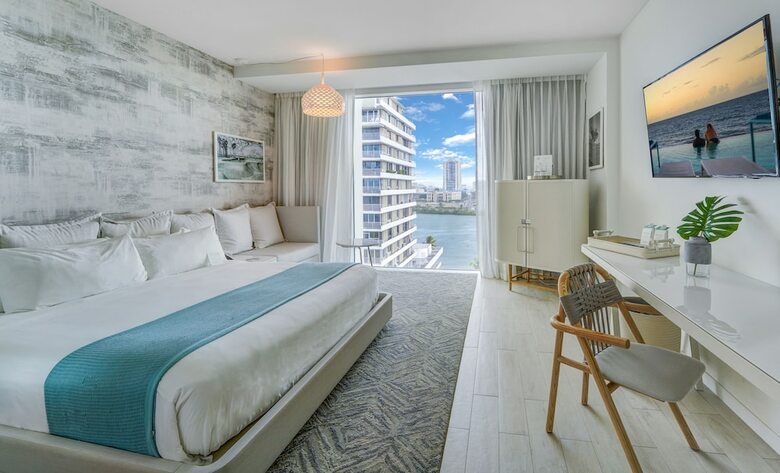 Serafina Beach Hotel