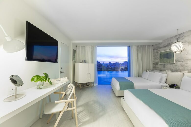 Serafina Beach Hotel