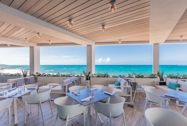 Serafina Beach Hotel