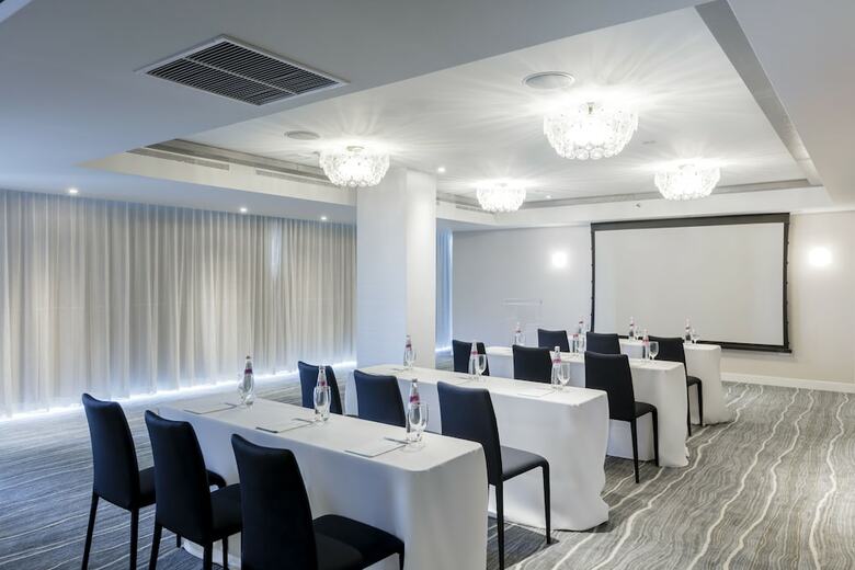Serafina Beach Hotel